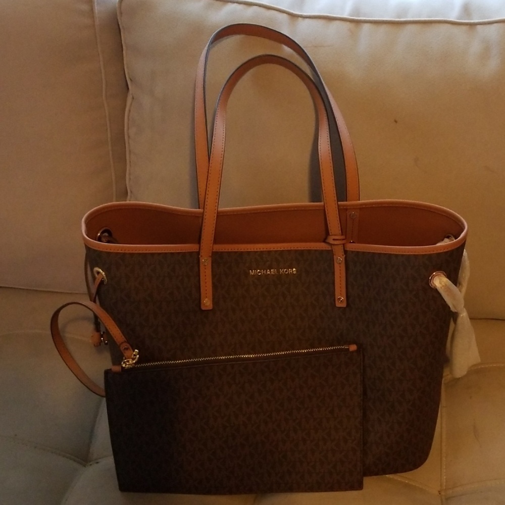 Michael Kors Tote and Wristlet